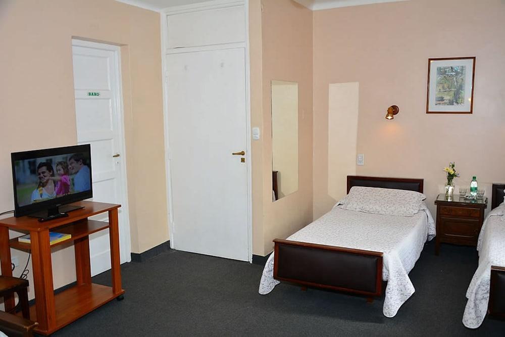 Hotel Colonial Salta Bagian luar foto
