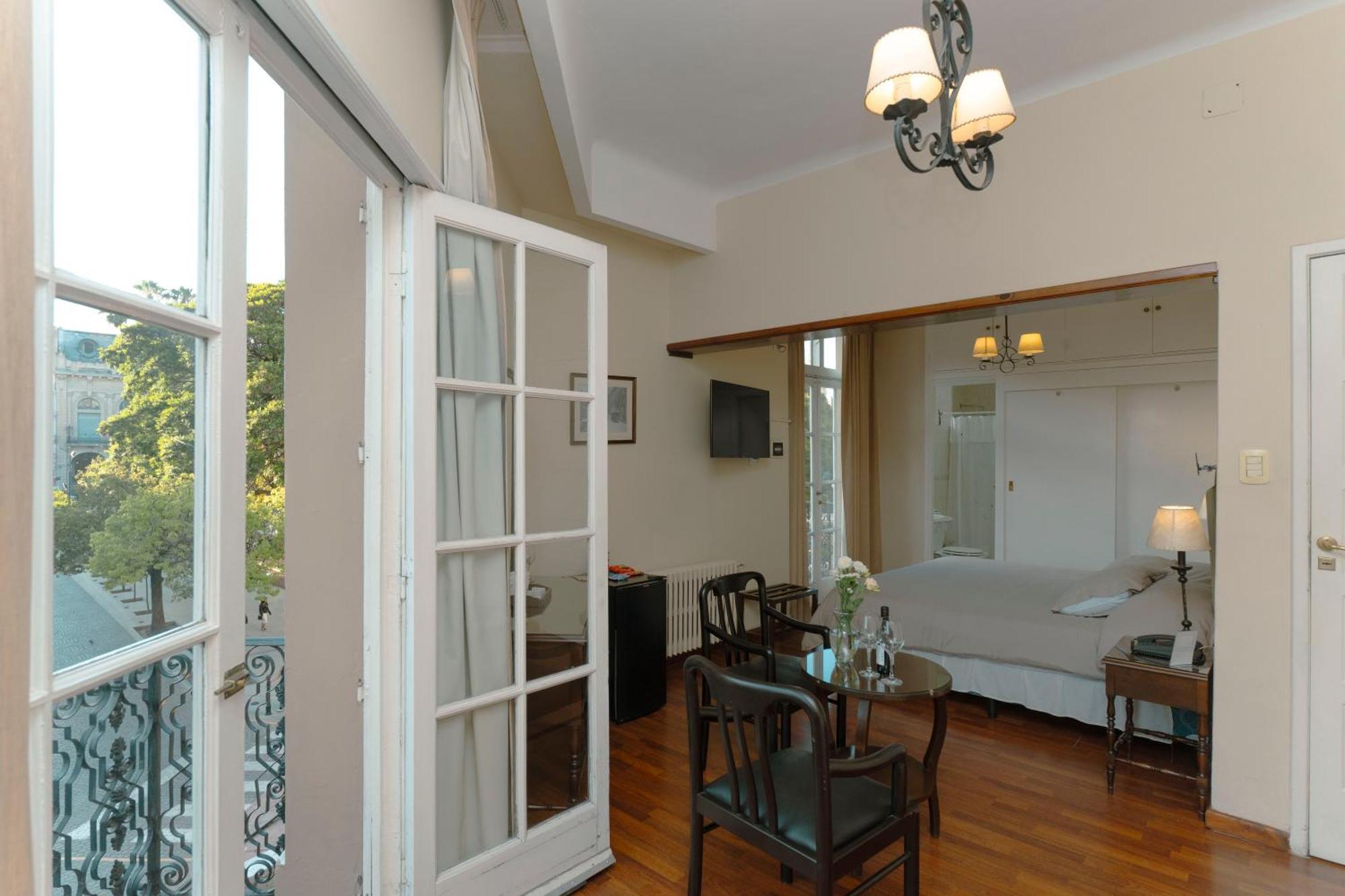 Hotel Colonial Salta Bagian luar foto