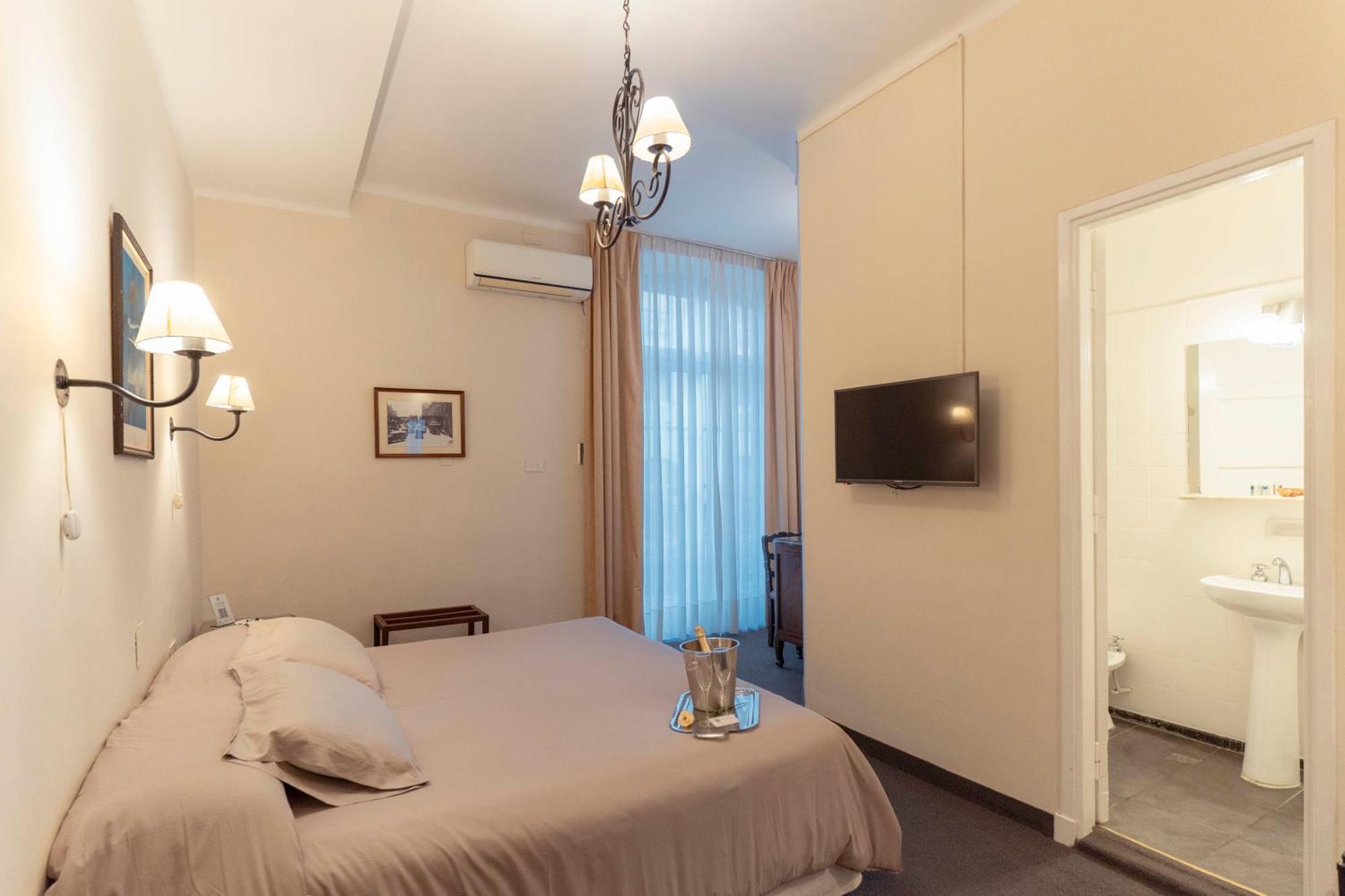 Hotel Colonial Salta Bagian luar foto